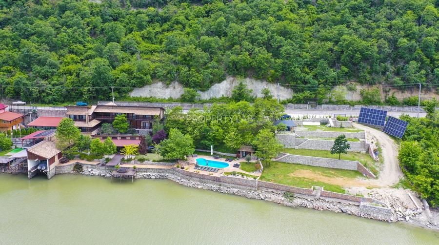 Pensiune de Lux pe Malul Dunării în Dubova - 5