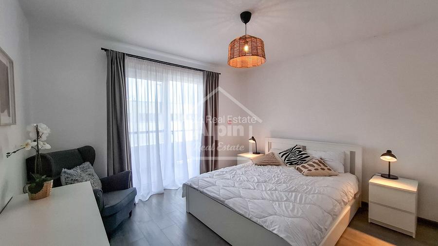 Suprafata Generoasa I Alphaville Arena - 12