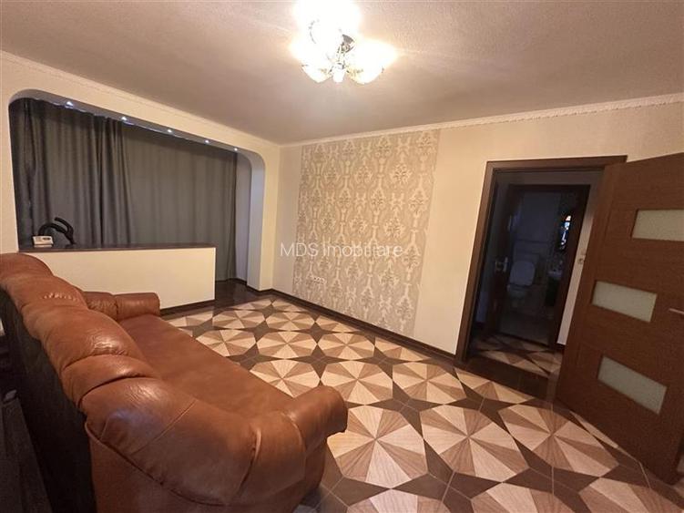 2 camere etaj 1 in bloc anvelopat - 2