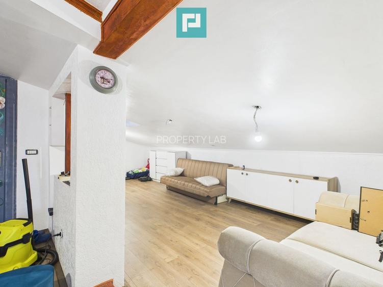 Două case pe un teren generos în Ghiroda - 9