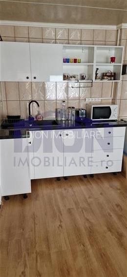 Casa cocheta cu potential, intr- o zona linistita a Chitilei - 2