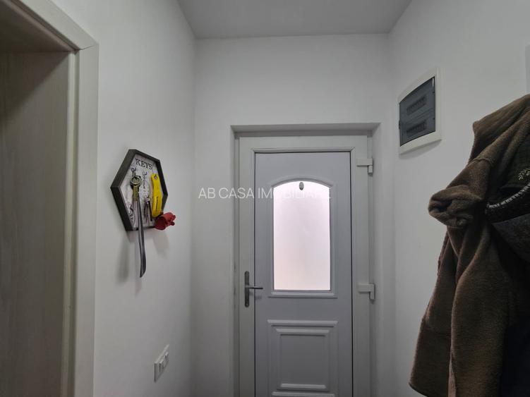 Duplex pe parter, între Moșnița Nouă și Urseni, cu 2 băi, 2 terase, comision 0% - 2