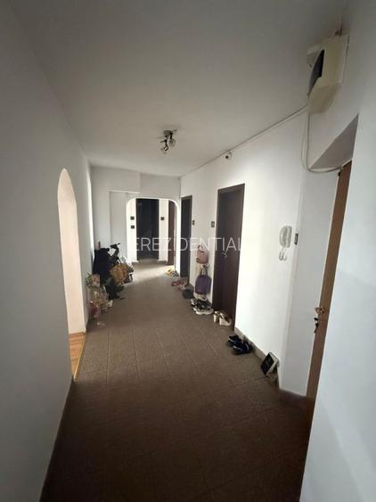 Apartament 3 camere-decomandat-zona Calea Calarasilor - 2