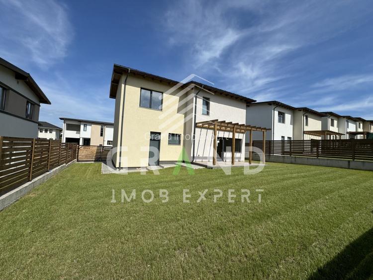 TOTUL NOU!Casa individuala,4 camere,3 BAI,TERASA,GARAJ,zona Dezmir - 27