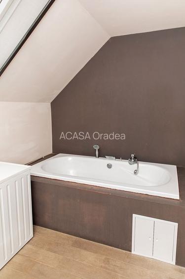 Vilă 5 dormitoare, 4 băi, 2 248mp teren, piscină. Preț: 229 000 E. - 28