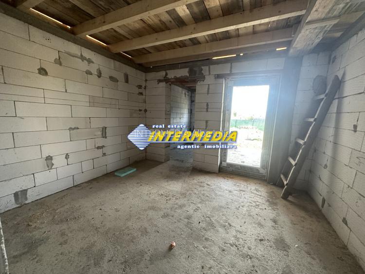 Casa in Rosu Teren 570 mp sau 1134 mp Terasa mare imprejmuit Barabant Alba - 3