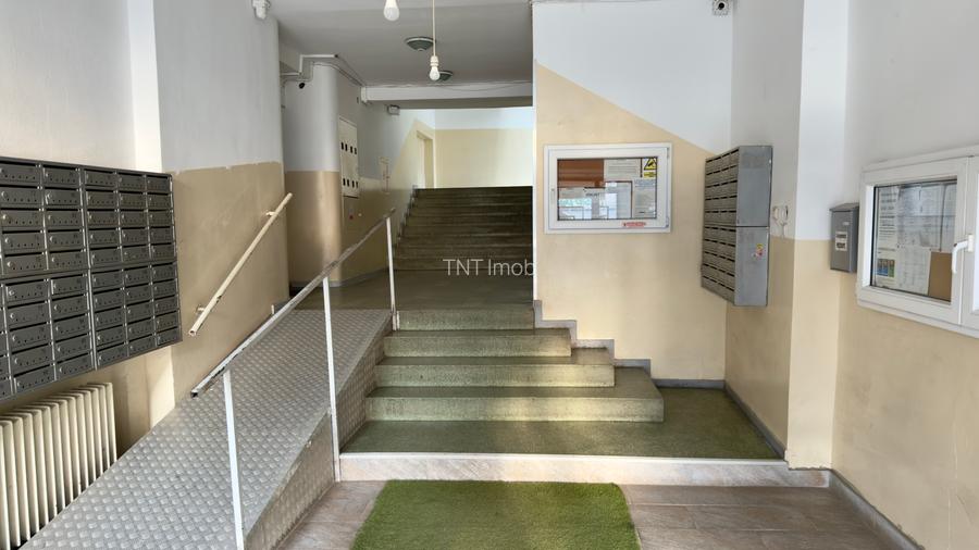 Garsoniera Militari, langa statia de metrou Gorjului, loc parcare ! - 18