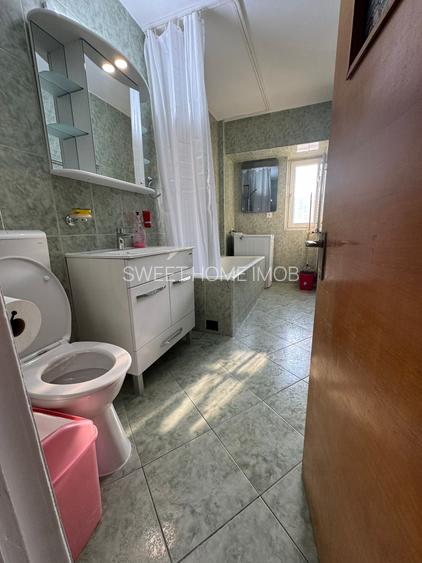 Unirii-piata alba iulia - 12