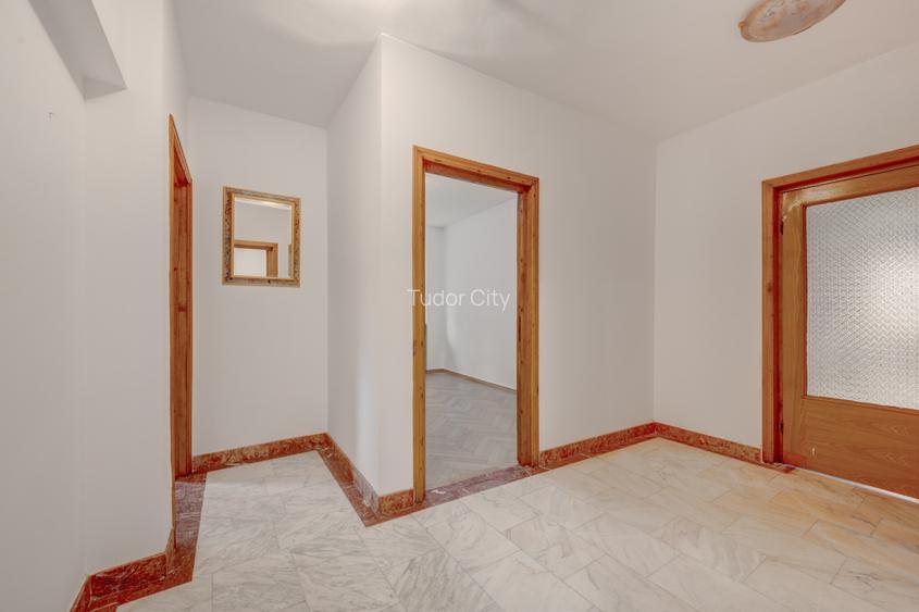 Apartament luminos de 5 camere de închiriat, etaj 1/4, garaj, Bd. Primăverii! - 18