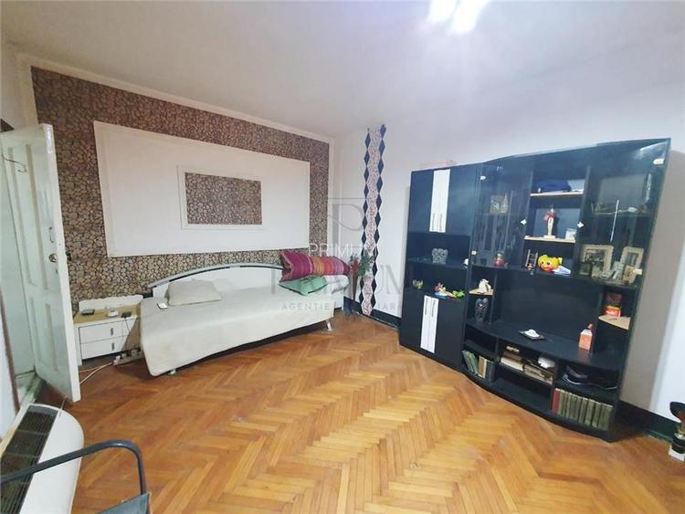 IOSEFIN - 3CAM - SPATIOS - INALT - 2 BAI - CENTRALA/AC - APROAPE DE CENTRU - 4