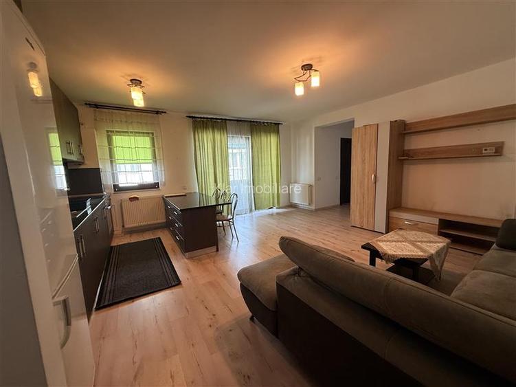 Inchiriere apartament 3 camere cu 2 bai, bloc mic cu 2 nivele  zona frumoasa - 2