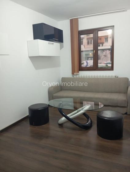 Apartament 2 camere, decomandat,  zona 9 Mai - 2