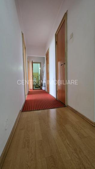 Vanzare 3 camere Bergeni  - Alexandru Obregia - 8