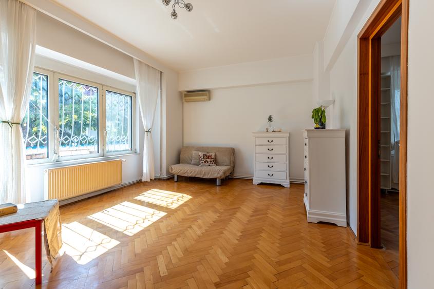 Domenii 2 camere spatioase in bloc nou pozitie exceptionala