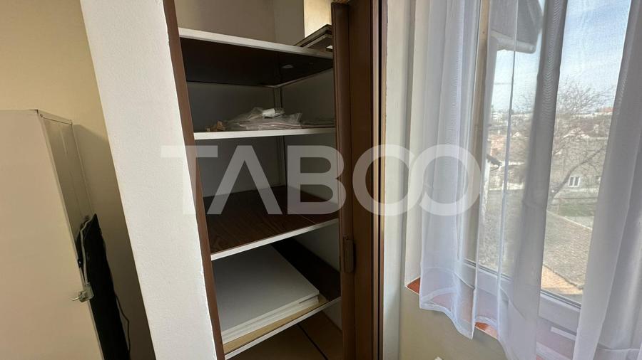 Apartament loc de parcare modern 2 camere balcon zona Turnisor Sibiu