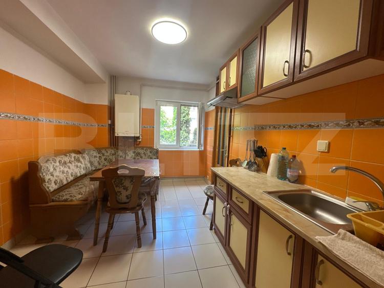 Apartament 4 camere, 100 mp, 2 parcări + 2 boxe, etaj 1, zona Noua - Brașov