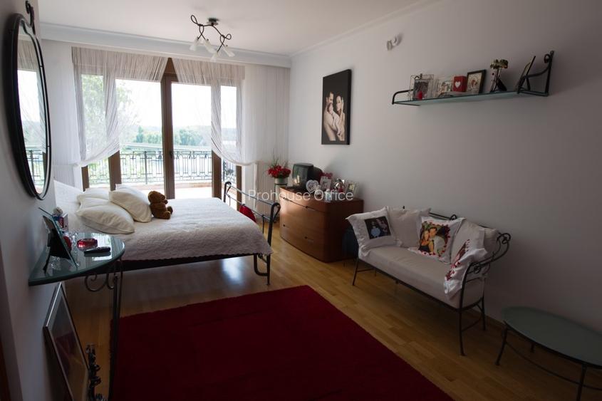 Viață la Superlativ – Vilă Spațioasă cu Piscină, Jacuzzi și Teren de Baschet - 9