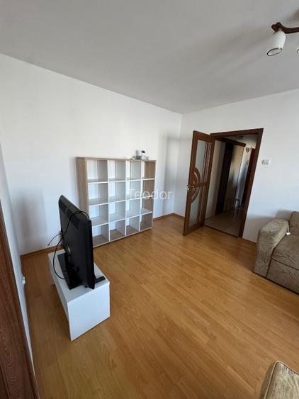 Persoana Fizică Inchiriez apartament 2c, Podu Roș, 8 min Palas, CT - 5