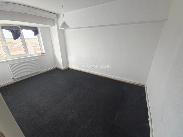 Ultracentral Tomis Mall 3 camere decomandat etaj 3/7 - 2