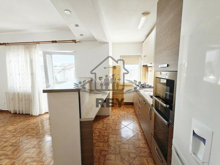 Apartament 4 camere cu garaj zona Strand- V.Aurie - 26