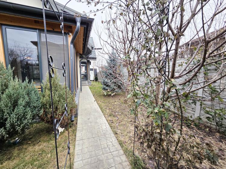 Casa Individuala Tunari Refugiu Rustic Terasa Inchisa Curte Garaj - 9