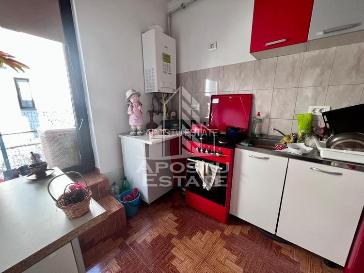 Apartament 2 camere, AC, centrala proprie, loc de parcare, Giroc - 8