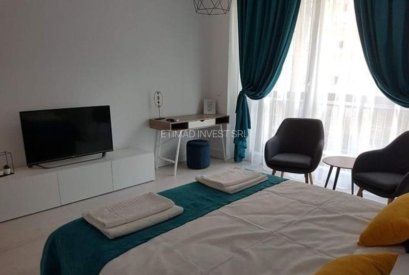 STUDIO MOBILAT  -50 M DE SHUT UP BEACH -MAMAIA NORD -75000 EURO - 27