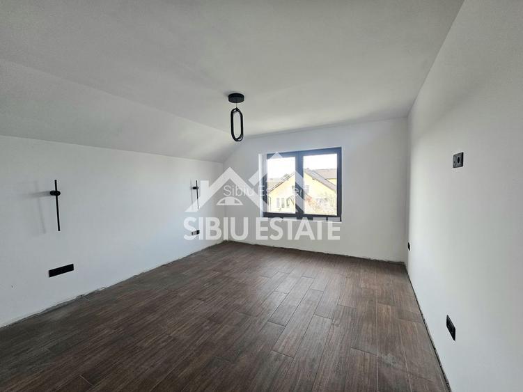 Casa individuala 4 dormitoare, curte mare - 10