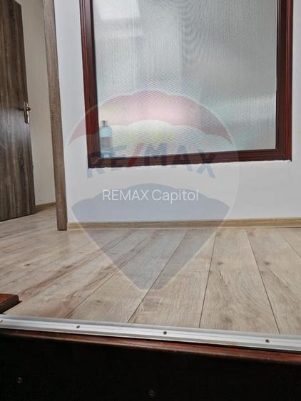 Apartament cu 4 camere de vânzare in zona centrala - 21