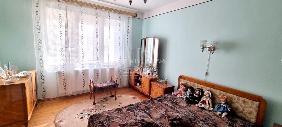 Casa pe 3 niveluri cu teren de 1900 mp in Com. Baisoara. - 22