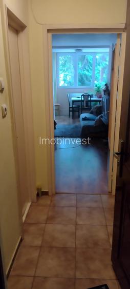 Vand apartament cu 1 camera,etajul 1 din 9, in Aleea Carpati,mobilat si utilat. - 4