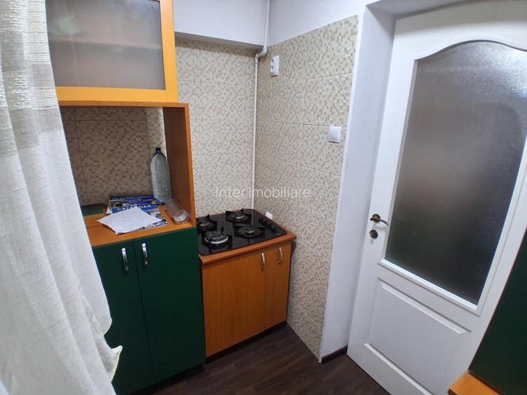 PACURARI PETRU PONI 3 CAMERE DECOMANDAT ET.1 MOBILAT BLOC 1985 COD 160170 - 3