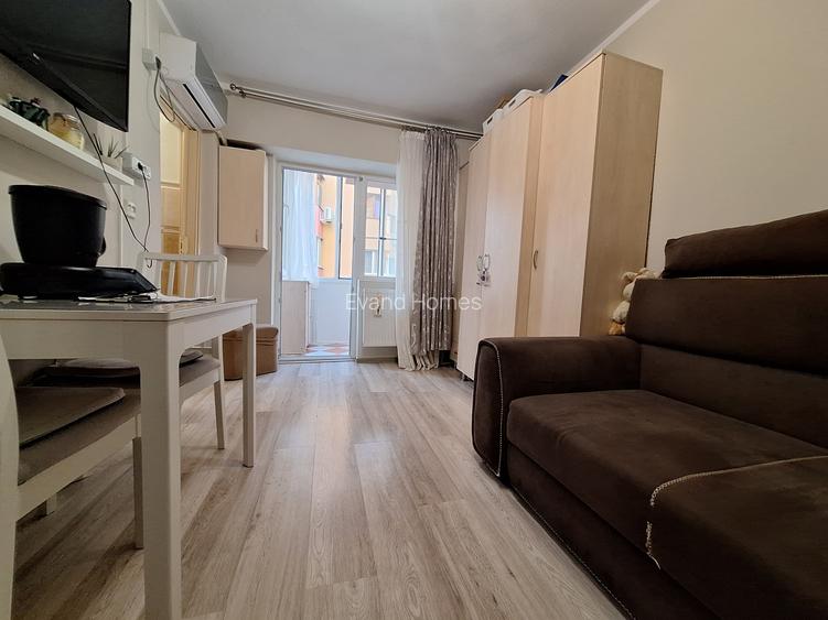 Garsoniera-et 1-bloc izolat termic-complet mobilata si utilata- zona UMT - 9