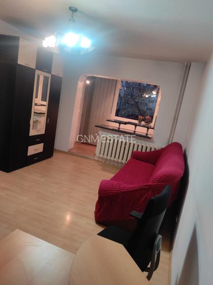 2 Camere Et.4/10 Decomandat An constructie 1980 Metrou Gorjului - 4