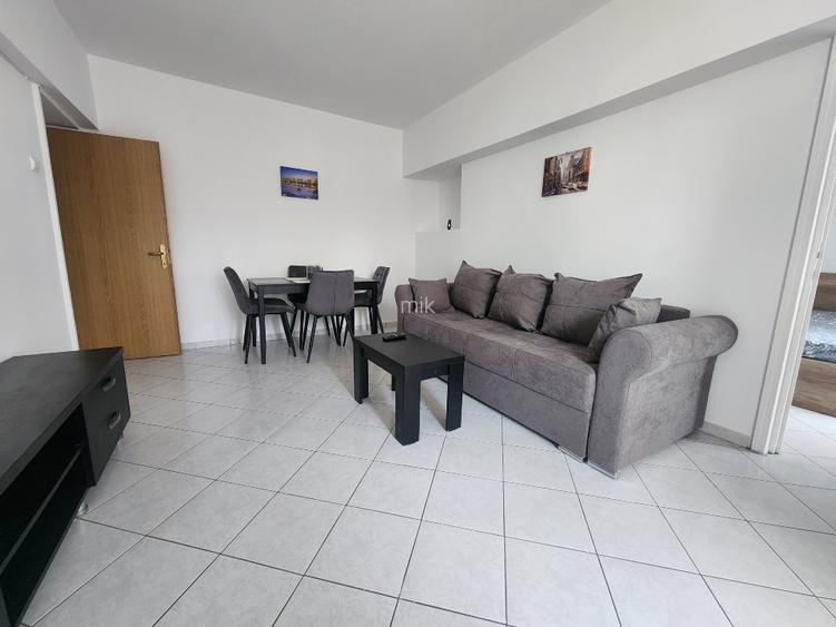 Inchiriez apartament 2 camere Ghe. Magheru - 2