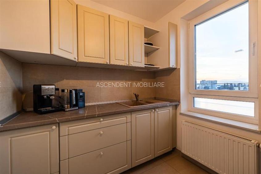 Rafinament urban:terase incantatoare,loc parcare,A Class,Kasper,Coresi,Tractorul - 22