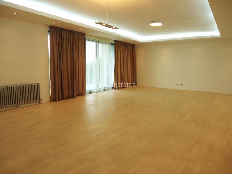 Spacios 4 rooms apartment with 4 bathrooms next to Verdi Park - 3