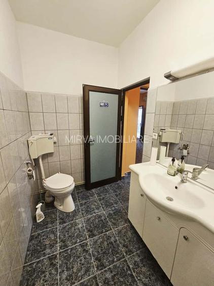 Casă 3 camere de închiriat, zona Centrală–ideală pentru salon/birouri - 13