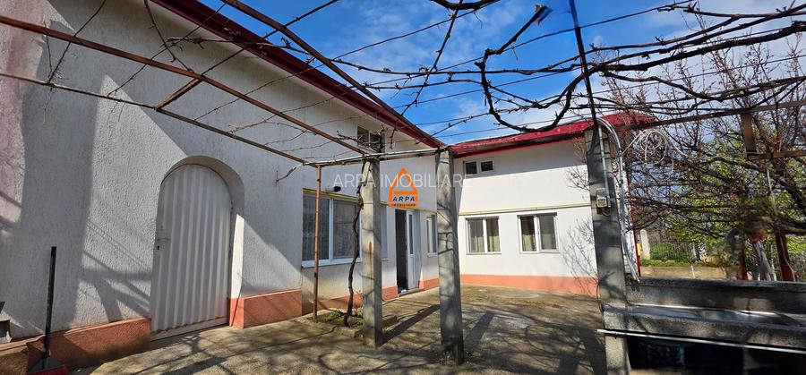 Casa - P+M - 228 mp , teren - 1024 mp - Bucium - 2