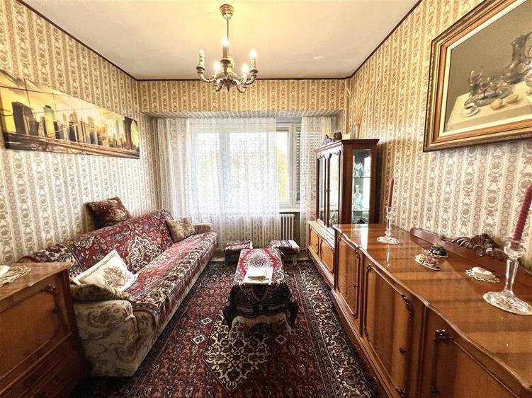 APARTAMENT CU 3 CAMERE | DE INCHIRIAT | PIATA 1 DECEMBRIE - 6