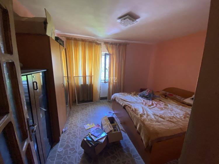 Apartament de 77mp , 3 camere decomandat et.2/4  langa Biserica mica ,Filiasi - 9