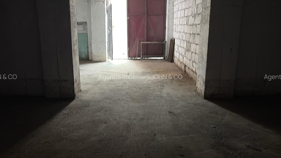 Vand garaj-depozit, in Pitesti, ultracentral in suprafata de 86 mp - 5