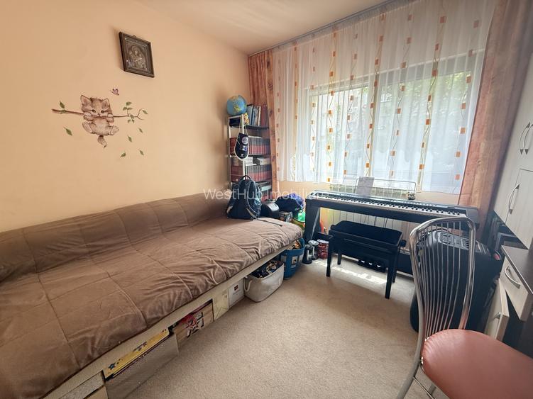 Apartament 3 camere, decomandat, 65 mp utili  - Girocului - 3
