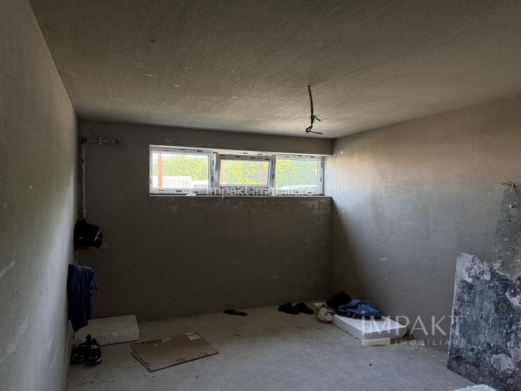 Case cuplate la liziera padurii , ideale pentru 2 familii ! - 35