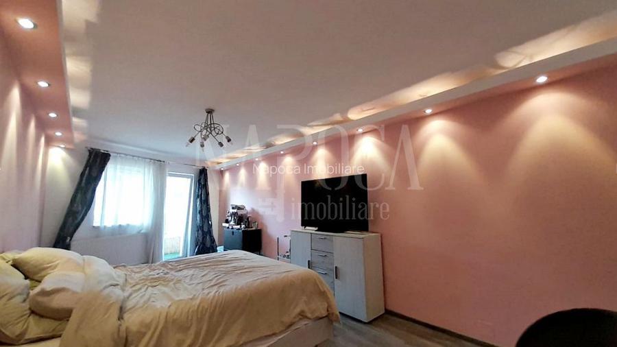 Casa 8 camere de vanzare in Luna de Sus - 3