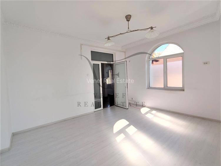 Vila 9 camere 3 grupuri sanitare 1 terasa 354 mp Vasile Lascar Stefan cel Mare - 24