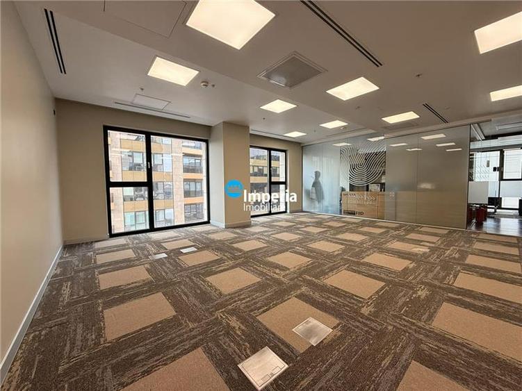 Spatiu de birou, de inchiriat, supr 117 mp, zona Centru - Palas
