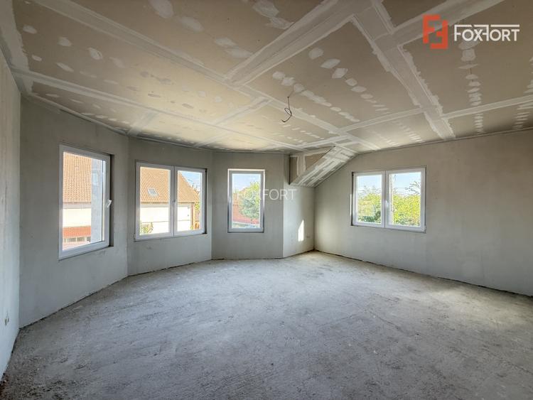 Casa individuala cu 5 camere | 501 mp teren | Toate utilitatile | Sacalaz