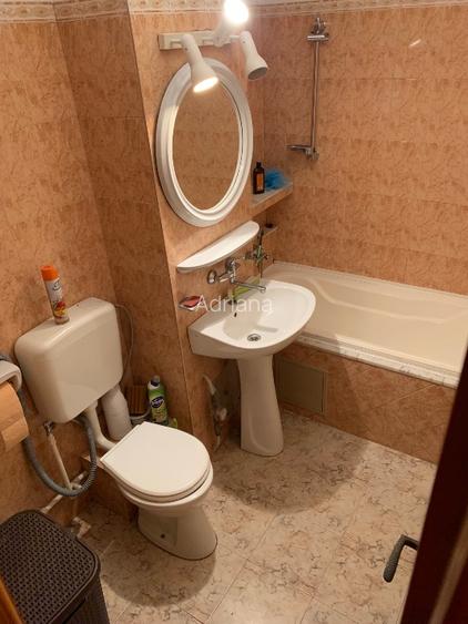 Proprietar închiriez apartament cu 3 camere în zona Lunei + boxa si garaj - 4