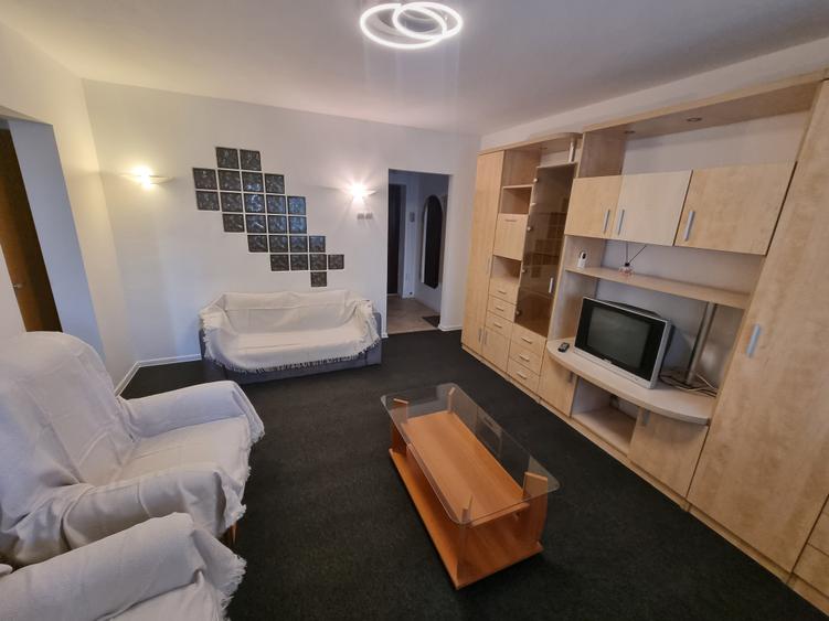 Apartament cu 2 camere de vanzare in zona Drumul Taberei metrou Favorit